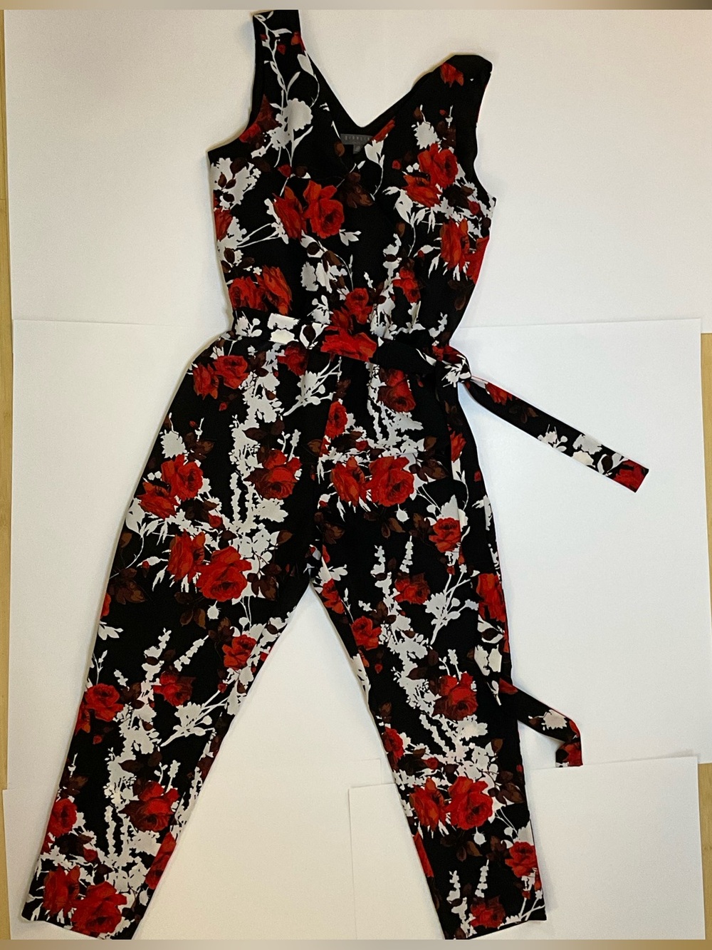 Floral Sleeveless Tie Waist Jumpsuit Black Red Wide Leg Cropped Size L - Picture 2 of 5